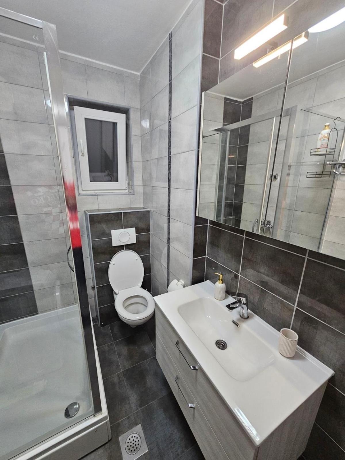 Apartman Lucija Kuca Za Odmor Vukovar Exteriör bild